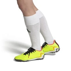 Scarpe Da Calcio Adidas Copa Sense.1 TF -Negozio Di Scarpe Da Ginnastica Di Moda adidas gw3598 10 footwear on model front view white 000